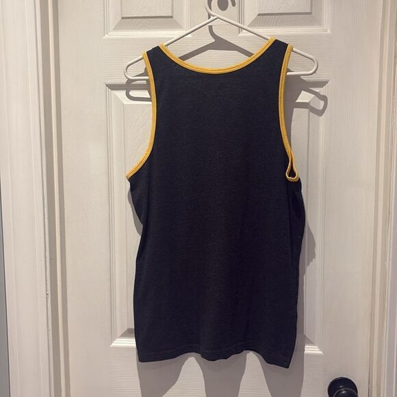 Batman Black and Yellow Tank Top SZ medium NWOT - Picture 4 of 6